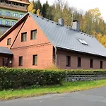 Domek alpejski V Karlove *