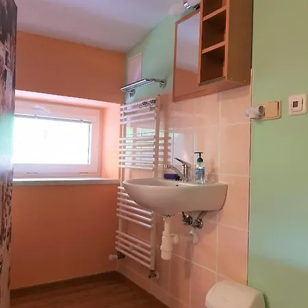 V Karlově